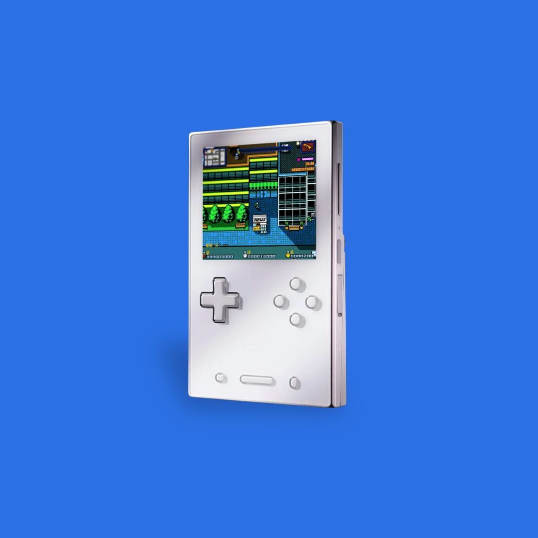 Ayaneo Pocket Vert Moon white with game play